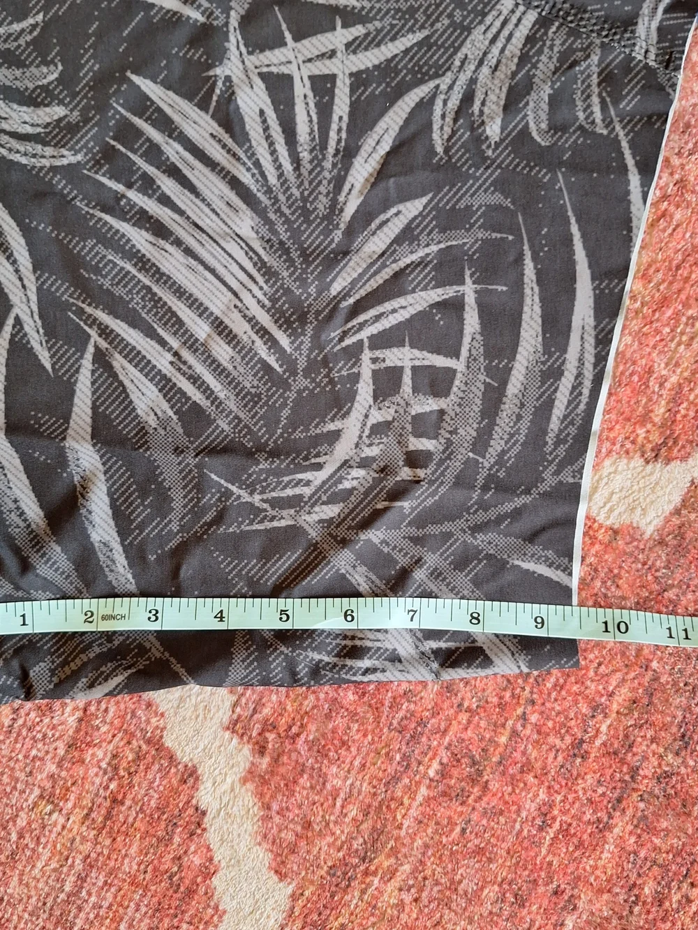 *New Without Tags* O'Neill Hyperfreak Black and Gray Palm-Print Board Shorts